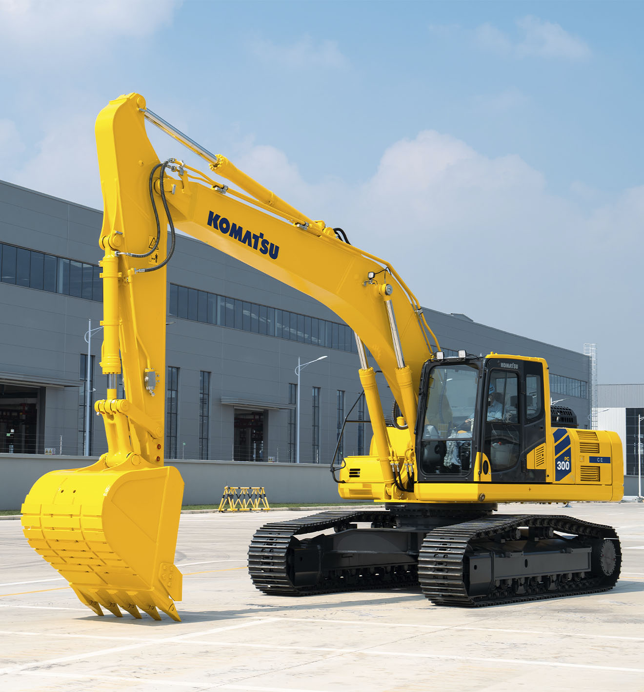 Komatsu introduces PC300-10M0 CE excavator for African General Construction Market